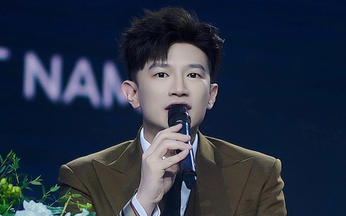 Dược Sĩ Tiến gây tranh cãi, liệu có cần một hoa hậu Lọ Lem? Ảnh 2