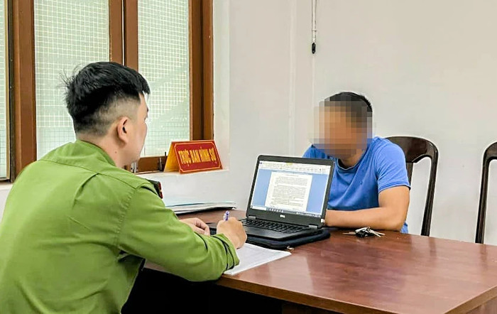 Ông M đến cơ quan công an trình báo