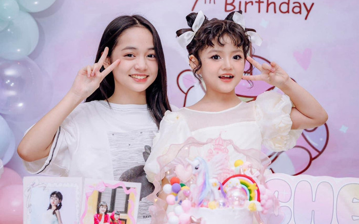 'Con gái' Việt Anh và Quỳnh Kool hội ngộ, diện mạo gây sốt Ảnh 2