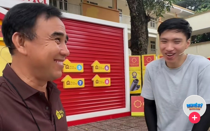 MC Quyền Linh phản ứng ra sao khi Đoàn Văn Hậu gọi bằng 'chú' Ảnh 2