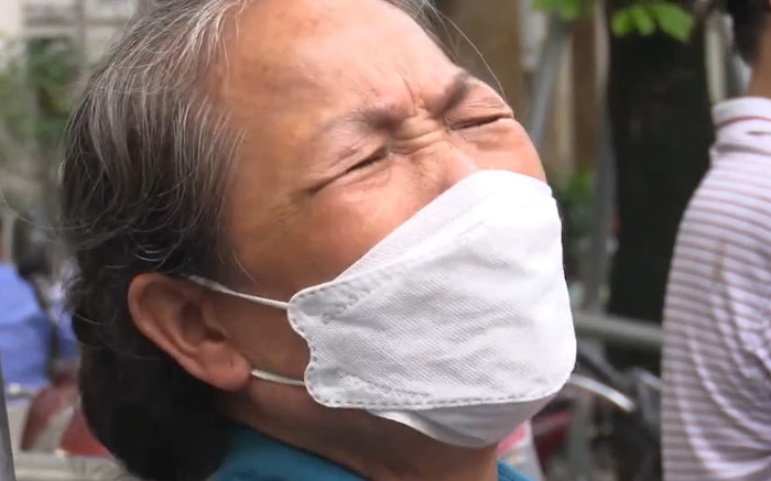 Người phụ nữ đi mua vàng bật khóc vì 4 ngày liên tiếp không mua được: 'Mệt lắm rồi' Ảnh 2