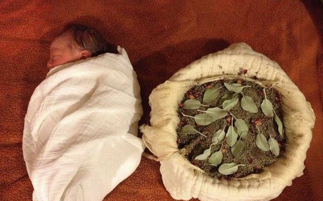 Trào lưu 'sinh con thuận tự nhiên' bất ngờ trở lại, bác sĩ sản nói gì? Ảnh 2