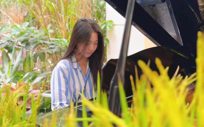 Ái nữ 2k10 nhà Mạnh Trường: Vẻ ngoài xinh đẹp, thừa hưởng năng khiếu đặc biệt từ bố Ảnh 2