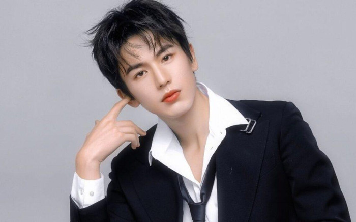 Trương Lăng Hách chính thức công bố 'ảnh cưới', cô dâu trẻ đẹp hơn cả Bạch Lộc Ảnh 2