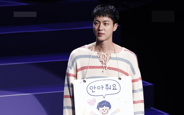 Sự kiện đầu tiên của Jin sau khi xuất ngũ, trực tiếp ôm hàng ngàn người hâm mộ Ảnh 2