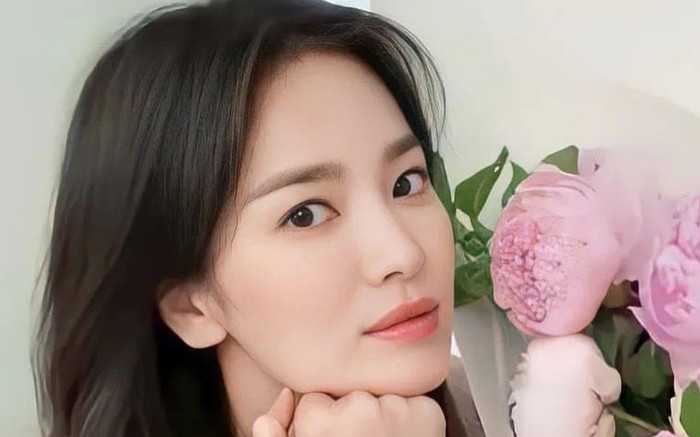 Song Hye Kyo được netizen ủng hộ đóng nữ chính Câu Chuyện Hoa Hồng bản Hàn? Ảnh 2