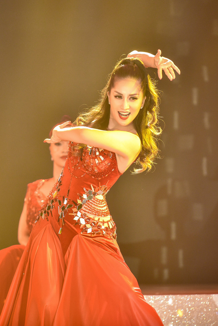 Khánh Thi từng đoạt hàng loạt giải thưởng danh giá về Dancesport trong hơn 20 năm qua. 