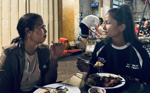 H'Hen Niê làm gì trong ngày kỉ niệm 6 năm hẹn hò với bạn trai nhiếp ảnh gia? Ảnh 2