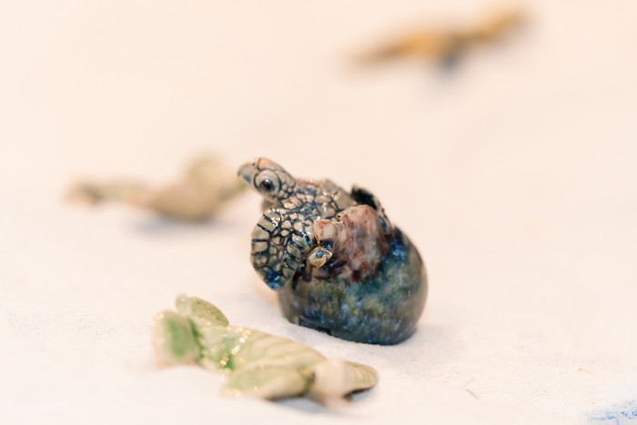 Rùa biển được làm từ chất liệu gốm