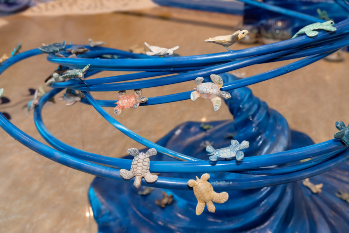 1001 rùa biển bằng gốm đã được nghệ sĩ Cao Thanh Thà chuẩn bị suốt nhiều năm trước khi giới thiệu tới công chúng.  