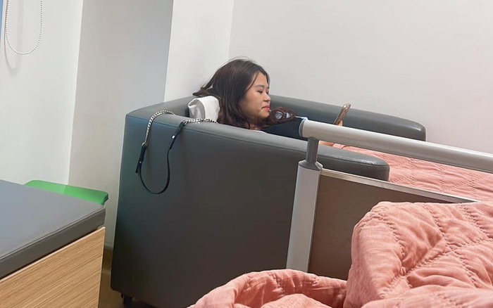 Chồng nhập viện, vợ vào chăm sóc và cái kết không biết ai bệnh nhân ai người nhà Ảnh 2