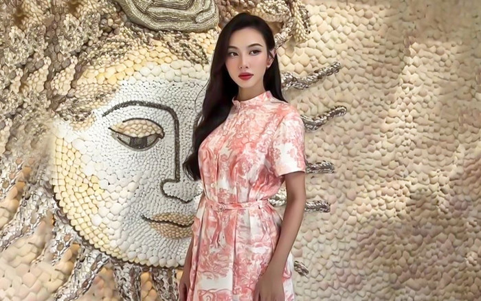 Hoa hậu Thùy Tiên chi trăm triệu dự dạ tiệc Ảnh 2