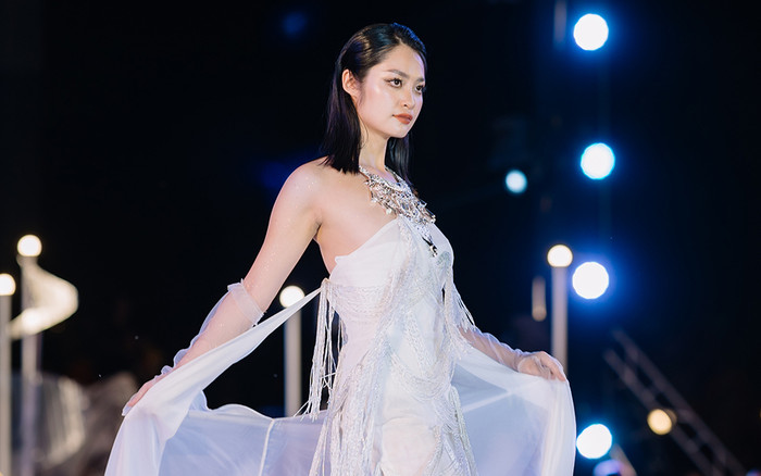 Xúc động với dự án thời trang kết hợp thiện nguyện Ảnh 2