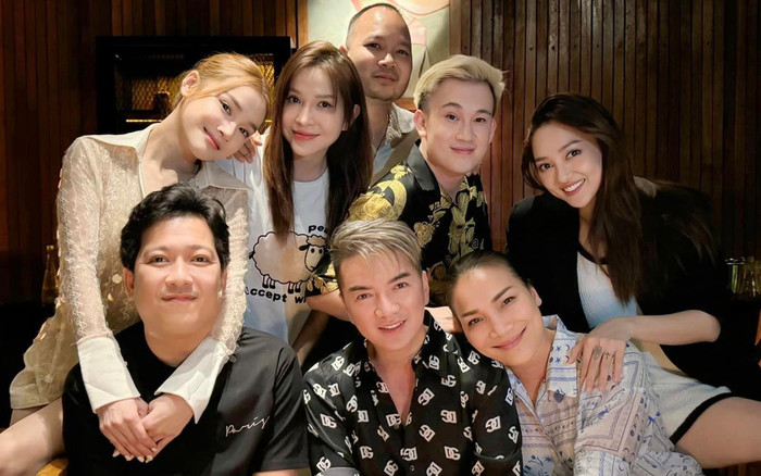 Đàm Vĩnh Hưng khui ảnh mỹ nhân Việt chưa qua chỉnh sửa: Nhã Phương đẹp bất bại, Khả Như xuống sắc rõ rệt Ảnh 2