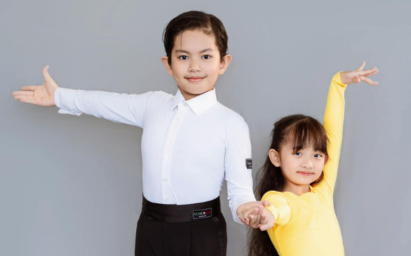 Con trai Khánh Thi bộc lộ tính cách giống mẹ ngay từ bé Ảnh 2