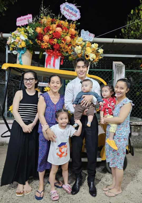  Lê Dương Bảo Lâm có mối quan hệ rất tốt với gia đình vợ. 