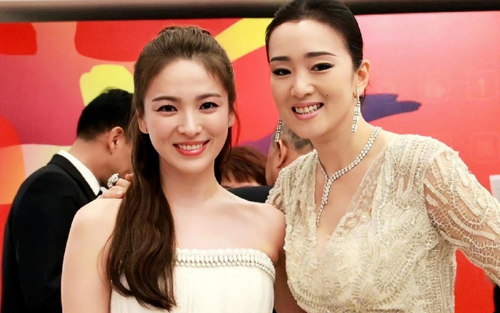 Những lần Song Hye Kyo chung khung hình với mỹ nhân Cbiz: Chương Tử Di, Trần Kiều Ân ăn đứt Ảnh 2