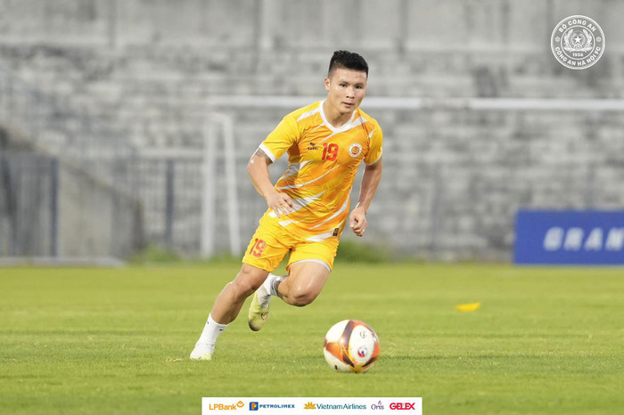 Theo thông tin của Saostar, Quang Hải sắp ký hợp đồng có thời hạn 2 năm với nhà đương kim vô địch V.League. Ảnh: CLB CAHN