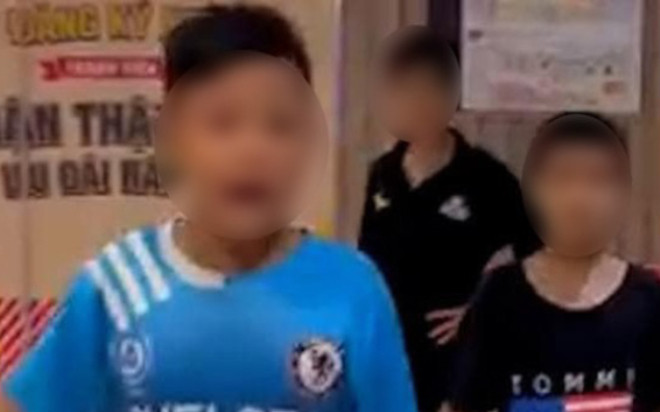 Hoàn cảnh của 3 bé trai văng tục, gây náo loạn trung tâm thương mại Ảnh 2