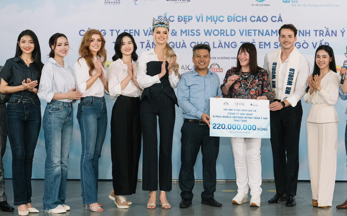 Hoa hậu Ý Nhi làm thiện nguyện cùng chủ tịch Miss World: Một nước cờ thông minh Ảnh 2