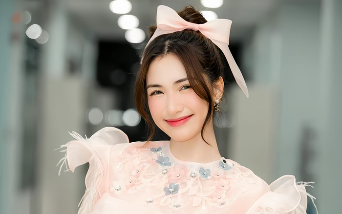 Hòa Minzy thoát 'mác' Thị Mầu Ảnh 2