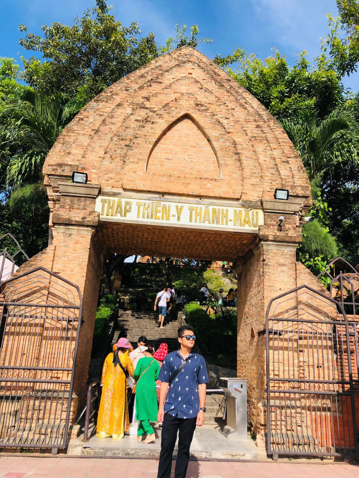 Chàng trai hãnh diện vì cái tên do ông ngoại đặt