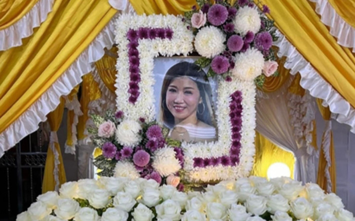 Nữ ca sĩ nổi tiếng qua đời ở tuổi 51 sau vụ tai nạn giao thông Ảnh 2