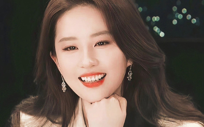 Sau thành công của Câu Chuyện Hoa Hồng, Lưu Diệc Phi tái hợp 'bạn trai' sau 6 năm Ảnh 2