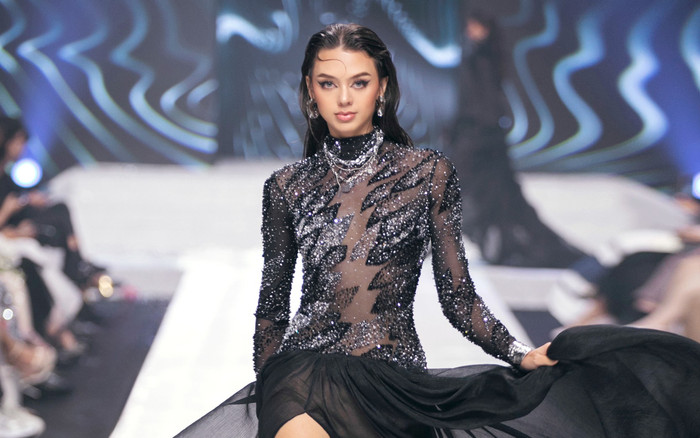 Vợ Bùi Tiến Dũng nóng bỏng chẳng kém cạnh Hoa hậu - Á hậu Việt lẫn quốc tế Ảnh 2