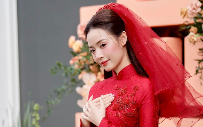 Ý nghĩa áo dài cưới và chiếc 'lúp' đặc biệt của Midu Ảnh 2