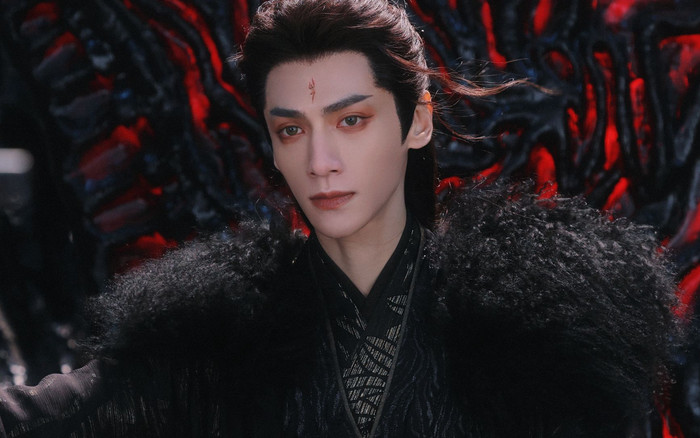 La Vân Hi khiến khán giả khó chịu vì quá gầy và tạo hình diêm dúa Ảnh 2