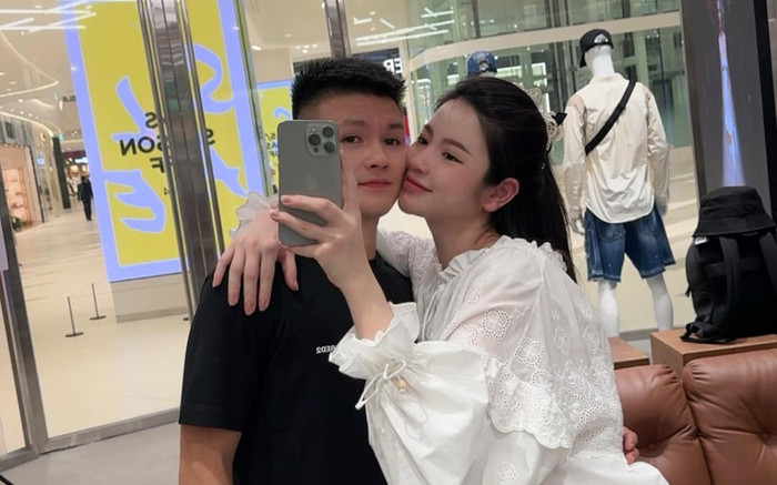 Quang Hải nuông chiều vợ bầu Ảnh 2