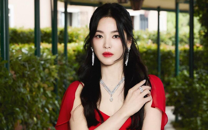 Hé lộ ảnh cưới của Song Hye Kyo và 'ông xã' hơn 5 tuổi Ảnh 2