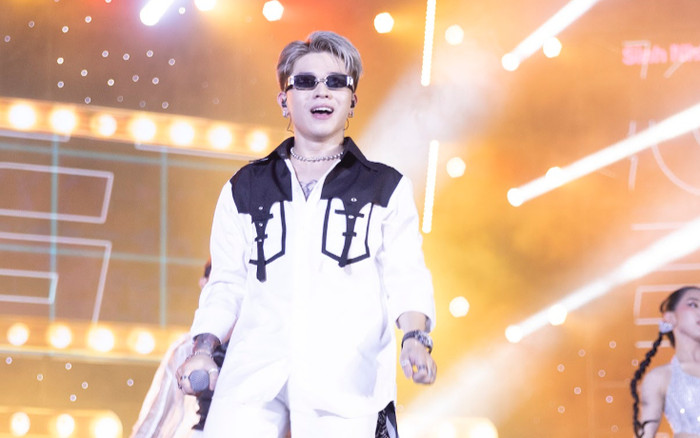 Chàng trai gen Z tự mày mò âm nhạc nay trở thành hiện tượng mạng gây sốt Ảnh 2