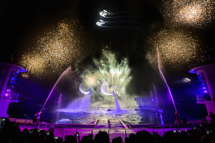 Hoạt động biểu diễn hành động của các phương tiện nước lần đầu tiên tại Việt Nam.