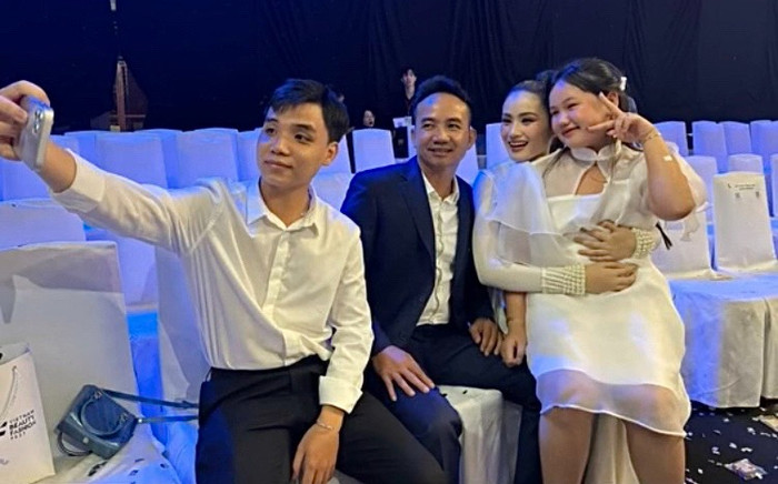 Rộ tin Hoa hậu Ý Nhi đã ấn định ngày cưới với bạn trai Ảnh 2