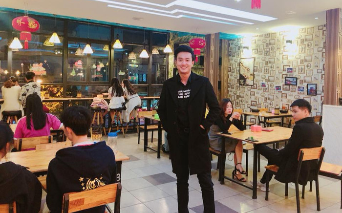 Nam diễn viên Việt từng bán vé số, phụ hồ nay nổi đình đám, mở hơn 100 nhà hàng Ảnh 2