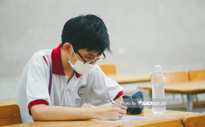 Sáng nay (27/6), hơn 1 triệu thí sinh làm bài thi Ngữ văn kỳ thi tốt nghiệp THPT 2024 Ảnh 2