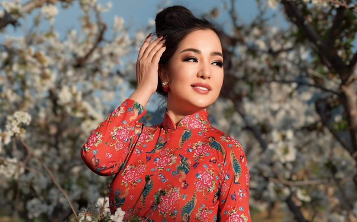 Nữ nghệ sĩ trích xuất camera phát hiện ba kẻ trộm cắt tan nát cửa sắt, vào cửa hàng lấy cắp đồ Ảnh 2