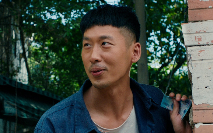 Tuấn Trần đóng cảnh nhảy cầu không cần dây bảo hộ trong phim mới cùng NSƯT Hoài Linh Ảnh 2