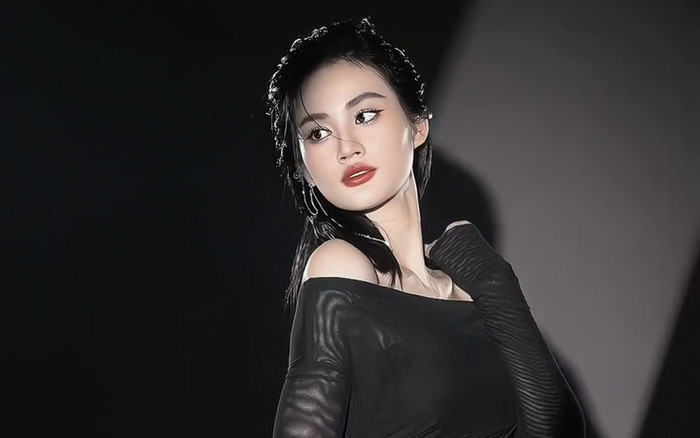 Phiên bản song sinh của Hoa hậu Ý Nhi đẹp tựa tiên tỷ Ảnh 2