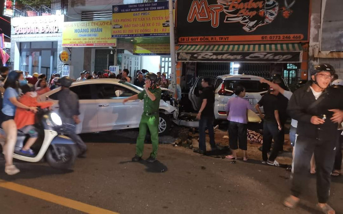 2 nạn nhân bị xe điên đâm tử vong ở Vũng Tàu: Con gái hoảng hốt khi nhớ lại sự việc kinh hoàng Ảnh 2