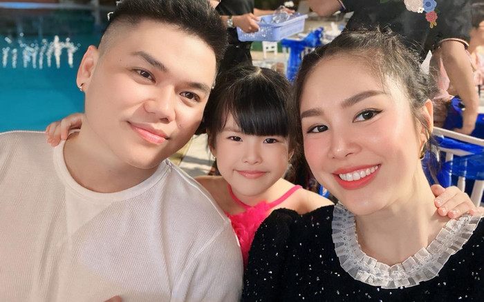 Lê Phương đón con trai ở quê lên đi du lịch hè, khoe khoảnh khắc hạnh phúc đáng ngưỡng mộ Ảnh 2