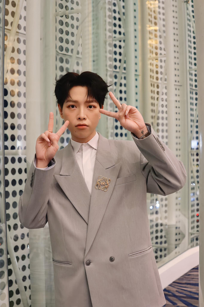 Đức Phúc được yêu mến nhờ tính cách vô tư, hài hước. 