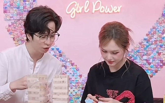 ViruSs hỏi chuyện con cái ngay trên sóng livestream, Xoài Non có thái độ ra sao? Ảnh 2