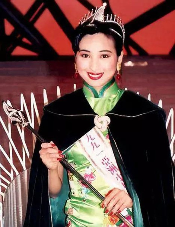 La Lâm đăng quang Hoa hậu châu Á 1991.
