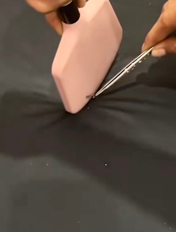 Quá trình bắt rắn một lần là đăng xuất của anh chồng.