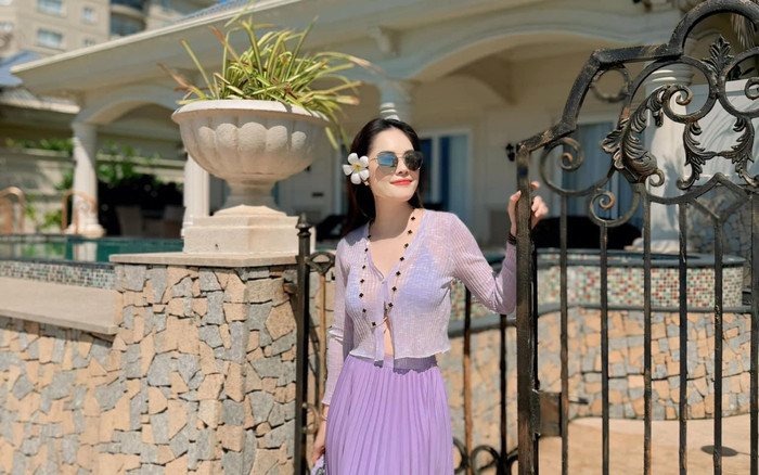 Cuộc sống sao nữ Vbiz từng gây xôn xao vì vỡ nợ hàng tỷ đồng, bị đòi nợ ngay đoàn phim giờ ra sao? Ảnh 2