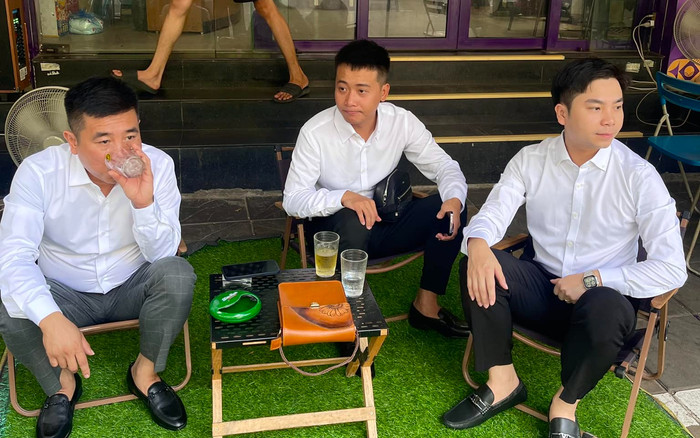 Quang Linh Vlogs đổi nghề làm chuyên viên bất động sản? Ảnh 2