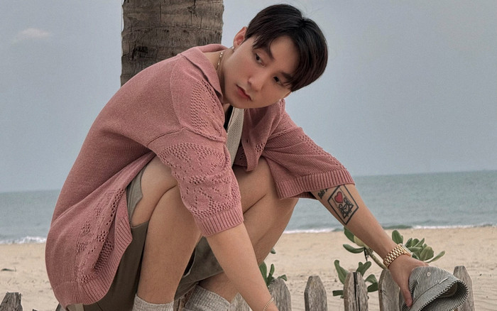 Sơn Tùng làm gì mà bị nhận xét: 'Đẹp trai xin hãy bình thường'? Ảnh 2